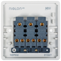 1 GANG 2 WAY SWITCH WHITE MOULDED MEDIAN